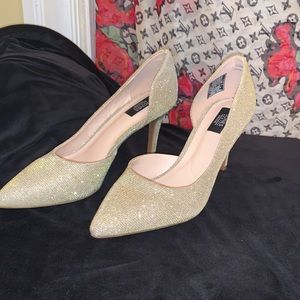 Size 9 glitter gold heels NWOT